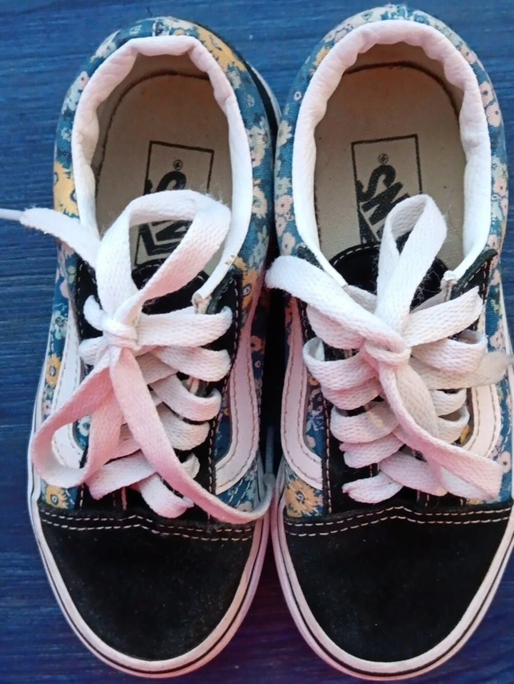 Old Skool Vans Sneakers  Blue Floral and Black Suede Girls Size 12
